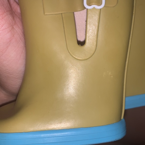 American Girl Raincoat and Boots Set - Picture 2 of 5